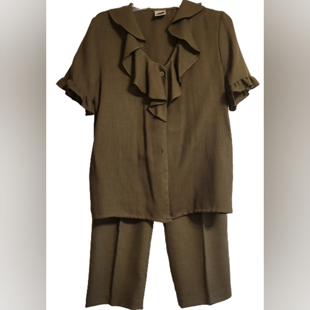 Ivy women's olive green 2 piece suit size medium high waisted pants